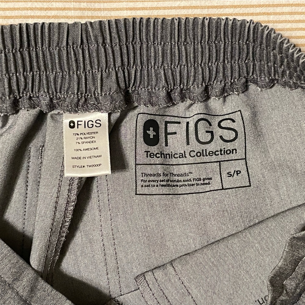 Figs Scrub Set - Picture 4 of 6